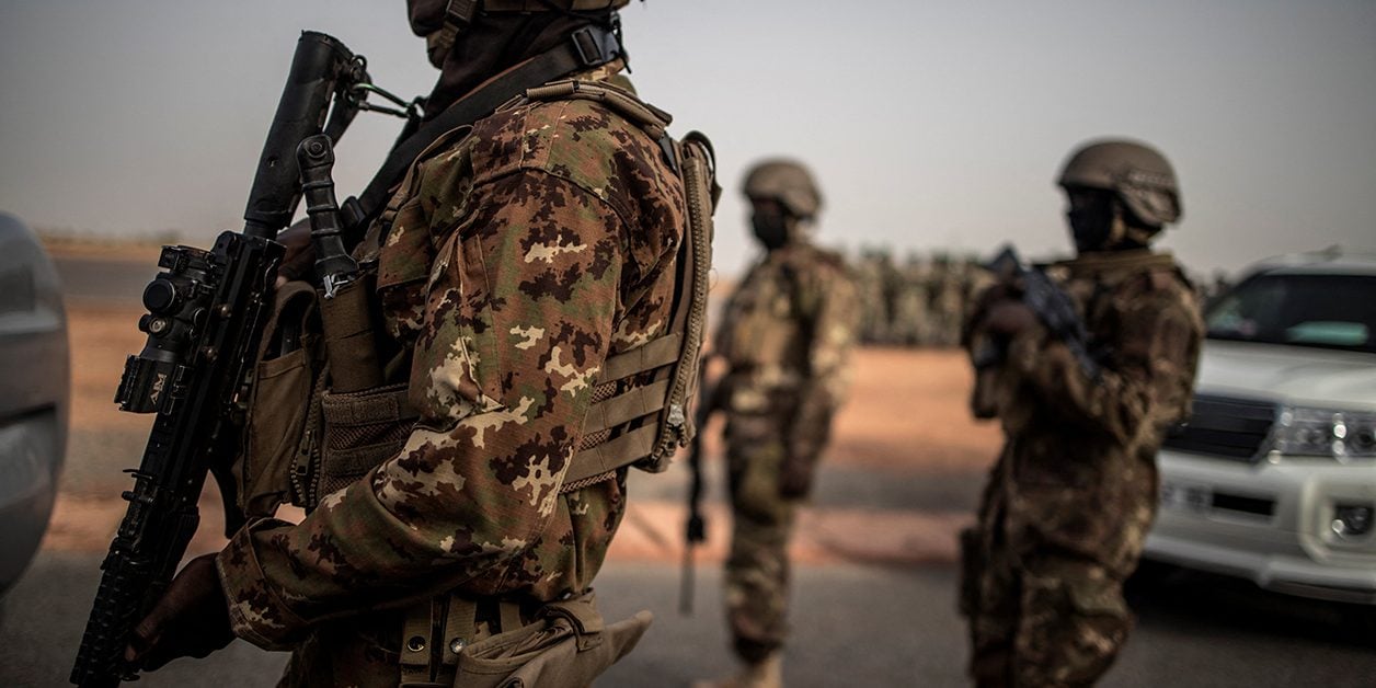 Dans Le Nord Du Mali Les Ex Rebelles Loffensive Contre Larm E