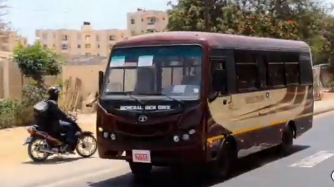 Bus Dakar Dem Dikk à Lassaut De La Sous Région Jeune Afrique 