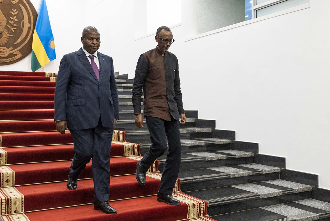 Rencontre les présidents Faustin-Archange Touadéra (à g.) et Paul Kagame (à dr.), à Kigali, en octobre 2022. © FLICKR PAUL KAGAME.