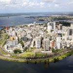 Le quartier du Plateau, à Abidjan, où l’entreprise rénove la tour Shell. © Jacques Torregano pour JA