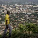 Vue de Bamako depuis le sommet de la colline Lassa. © Sylvain Cherkaoui pour JA