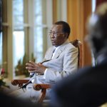 Interview d’Idriss Déby Itno, président de la République tchadienne, par François Soudan (Jeune Afrique), le 5 juillet 2012, à N’djamena (Tchad). © Vincent Fournier/JA © Vincent Fournier/JA