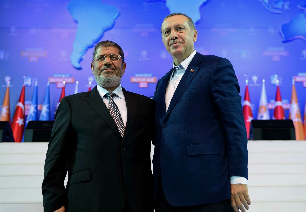 Mohamed Morsi, l'ex-président égyptien, et son homologue turc, Recep Tayyip Erdogan, le 30 septembre 2012 à Ankara. &copy; Kayhan Ozer/AP/SIPA
