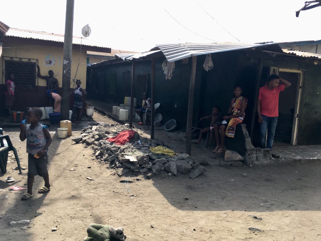 La maison du quartier Gibraltar, à Monrovia, où George Weah a passé son enfance. &copy; Anna Sylvestre-Treiner pour Jeune Afrique