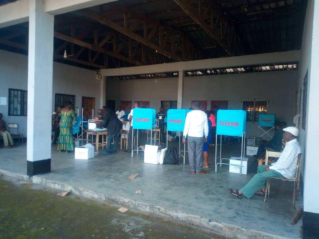 Un bureau de vote à Great Soppo dans la ville de Buea, le 7 octobre 2018, jour de l'élection présidentielle. &copy; Franck Foute pour Jeune Afrique