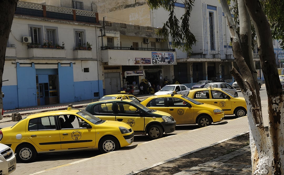 Des taxis algériens à Annaba. &copy; Frederic soreau/Photononstop
