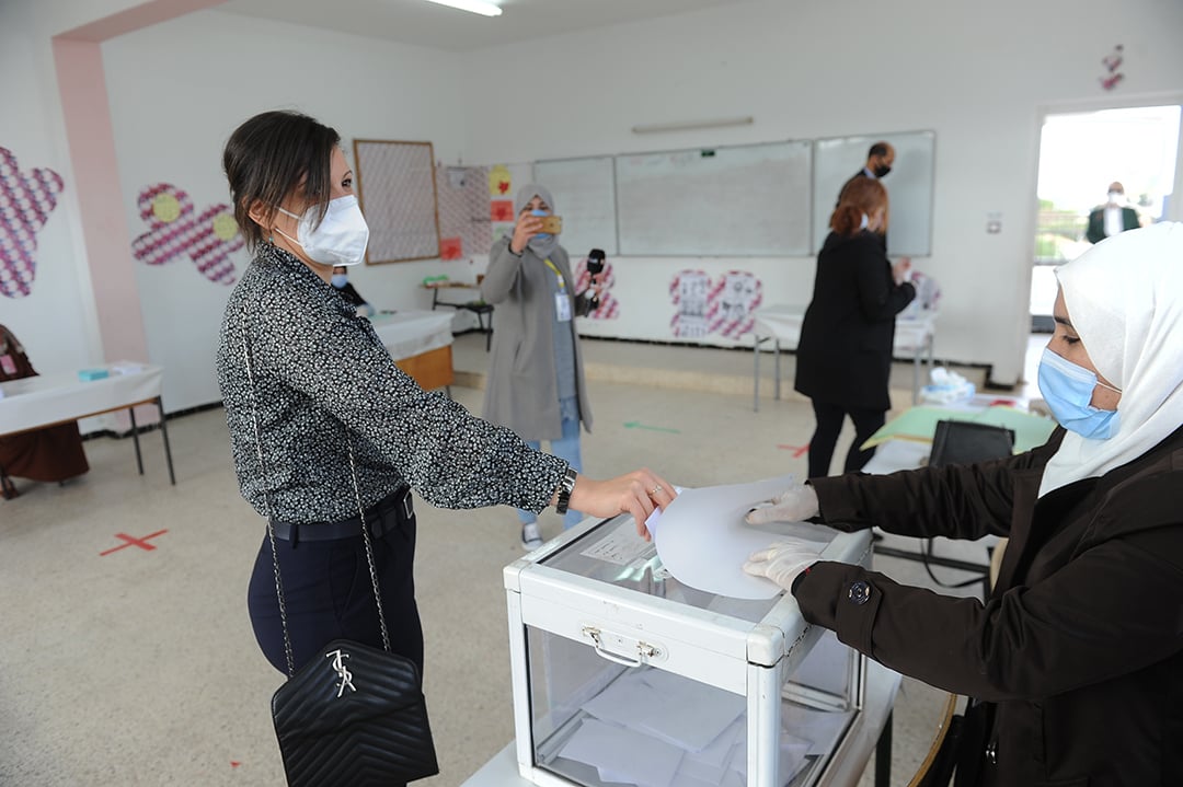 Vote pour le référendum sur la nouvelle constitution, le 1er novembre 2020, à Alger &copy; Mousaab Rouibi/Anadolu Agency/AFP
