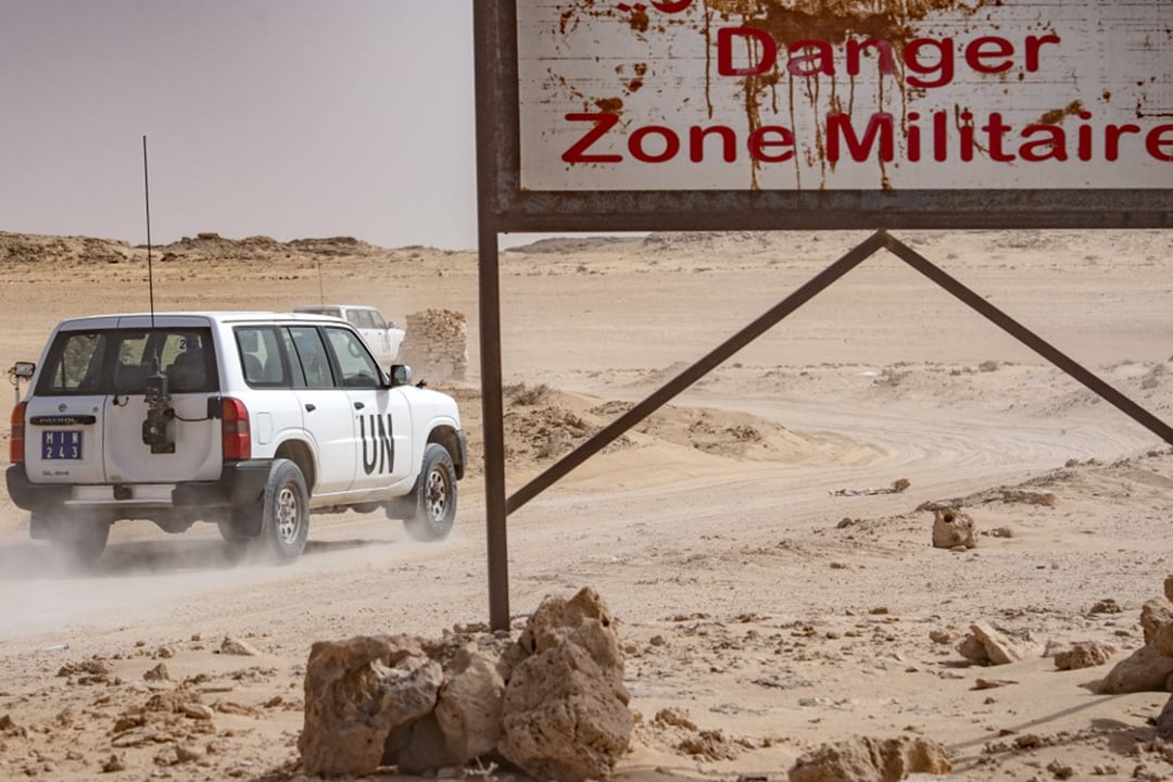 MOROCCO-UN-MAURITANIA-WSAHARA-CONFLICT &copy; Un véhicule de la MINURSO, au Sahara, à proximité du poste frontalier d&rsquo;El Guerguerat © FADEL SENNA/AFP