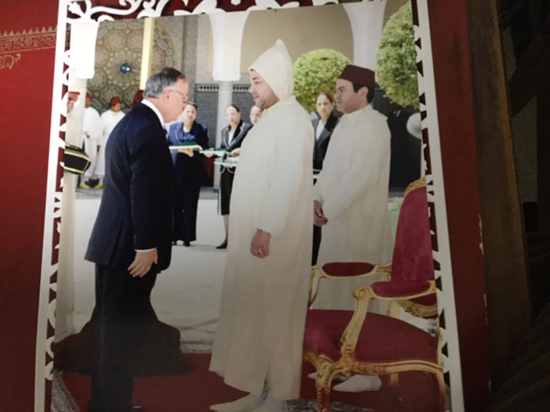 Yehuda Lancry et le roi Mohammed VI le 31 juillet 2008 au Palais royal de Fès. &copy; DR