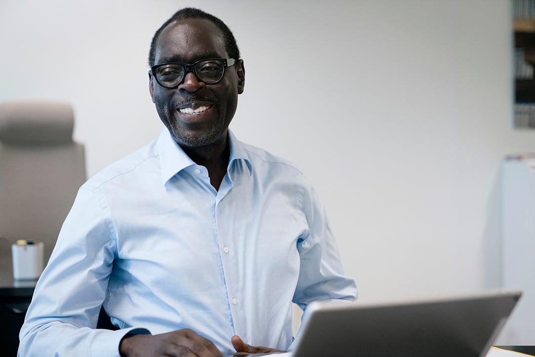 Alioune Ndiaye, PDG d’Orange Africa, à Paris, en 2018 &copy; François Grivelet pour JA