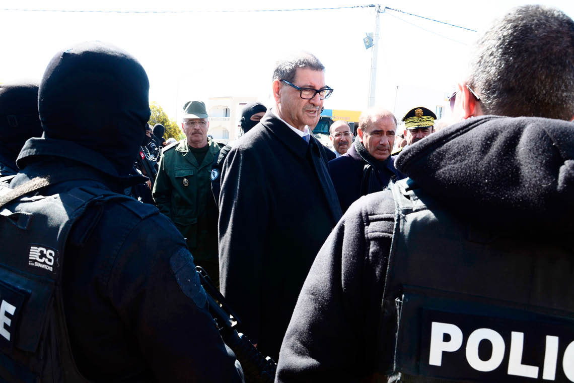 Avec des membres des forces spéciales,le 13 mars, à Ben Guerdane. &copy; FATHI NASRI/AFP