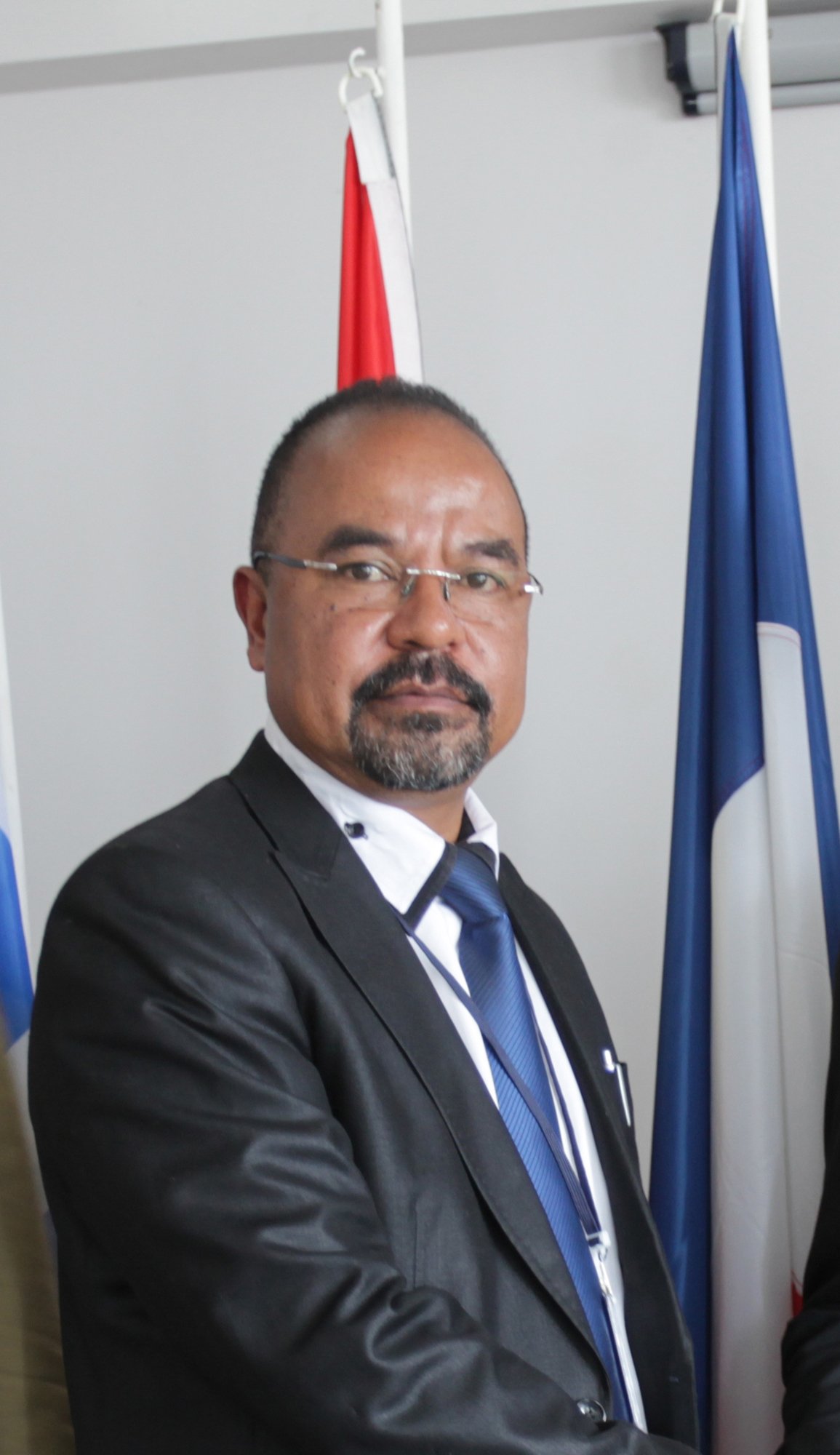 Ndranto Razakamanarina, President of the Alliance Voahary Gasy, on the left, and Andris PiebalgsVisit of Andris Piebalgs, Member of the EC, to MadagascarAndris Piebalgs, Member of the EC in charge of Development, travelled to Antananarivo to confirm the resumption of development cooperation with the country and launch the discussions on the programming of EU funding for the period 2014-2020. The visit contributed to mark the return to normality in the EU-Madagascar relations, following the end of the political crisis in the country.Andris Piebalgs launched the works to repair a national road in Morondava (the RN8) that was damaged by storms and cyclones. In the same region, he visited a health centre, a regional directorate of the national education system, and a small dam to improve agricultural development, all of which have received EU funding.Andris Piebalgs also visited another EU-funded project to provide food supplements for children between 6 and 24 months that are affected by malnutrition. 36,000 children benefitted from this project through a total of 36 nutrition centres. &copy; EU/EU Delegation to Madagascar/Rajaonisaona Njaka