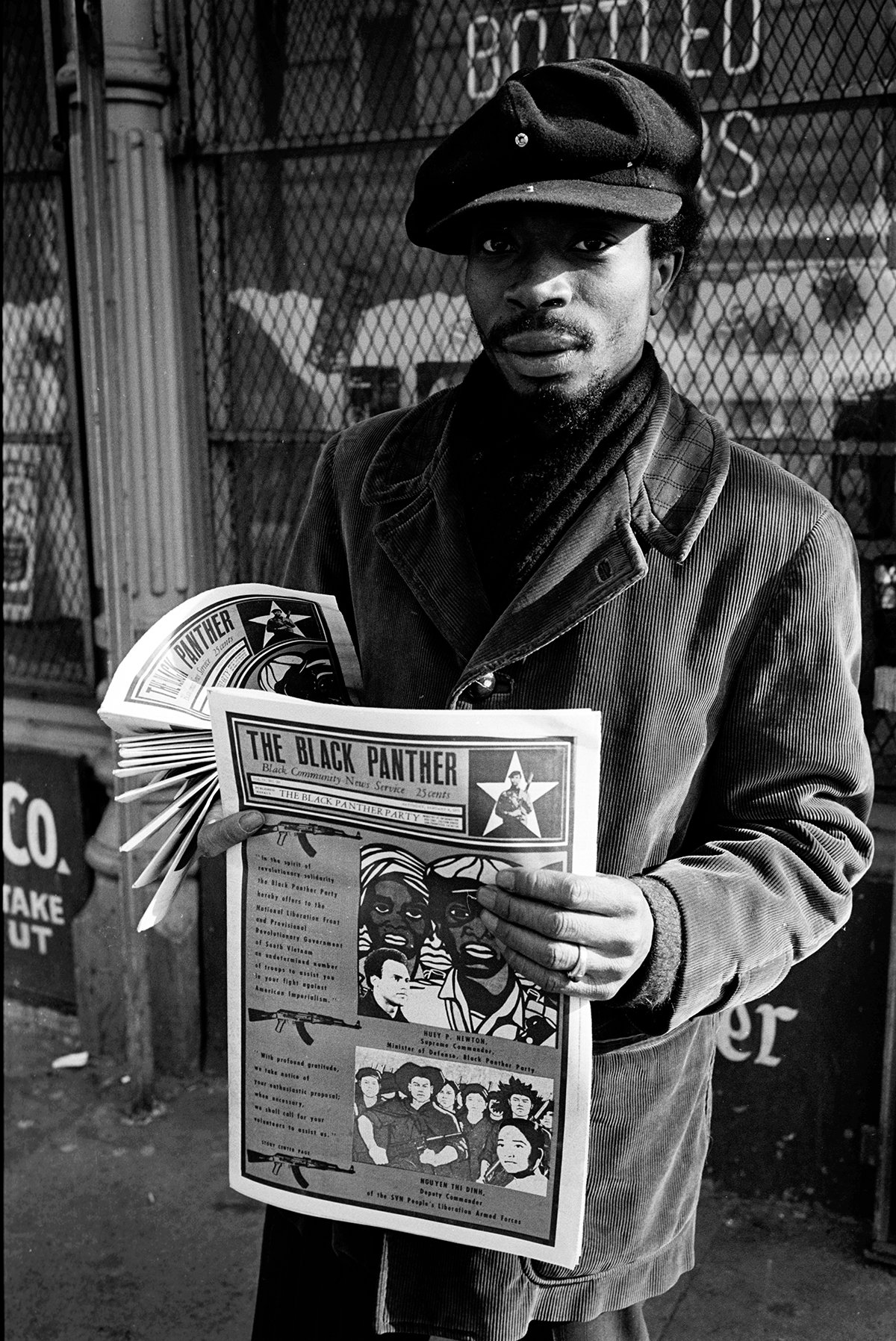 Un membre du Black Panther Party. &copy; Stephen Shames courtesy Steven Kasher Gallery