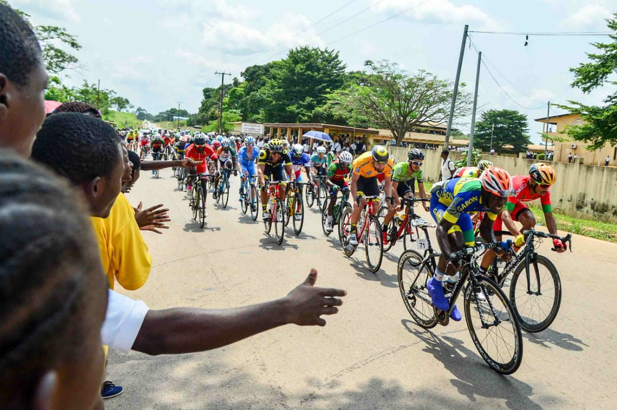 La Tropicale est la course la plus cotée du continent africain. Depuis sa création en 2006, elle rassemble des coureurs professionnels et l'élite du cyclisme amateur africain au sein d'un même peloton. &copy; DR / La Tropicale Amissa Bongo