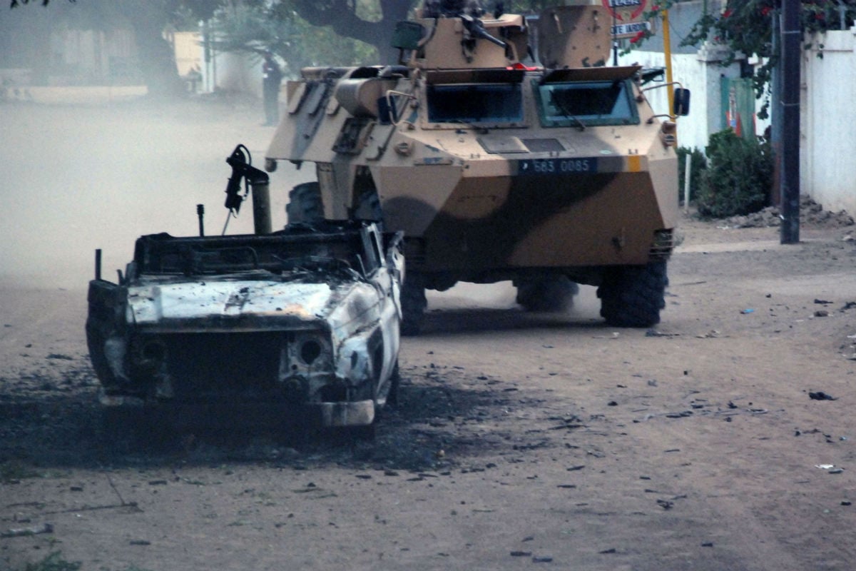 Un véhicule militaire français dans les rues de la capitale tchadienne, en février 2008, pendant la « bataille de N’Djamena ». &copy; DR / ministère français de la Défense