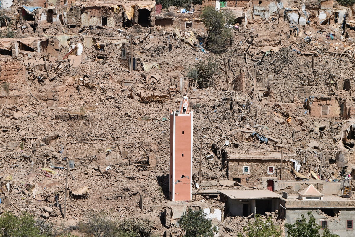 Le village de Tikht, près de Adassil, a été presqu'entièrement détruit. &copy; Photo de Fethi Belaid / AFP