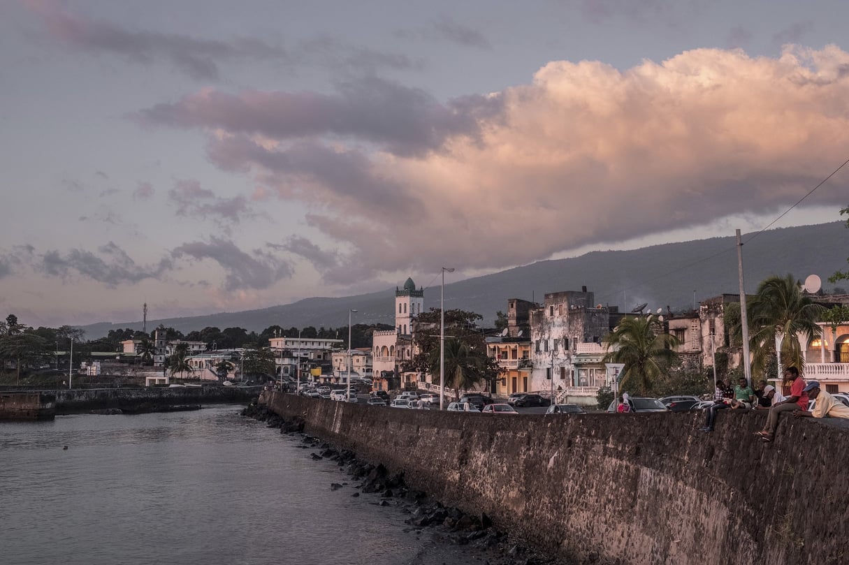 Front de mer de Moroni, aux Comores. © Tommy Trenchard/PANOS-REA.