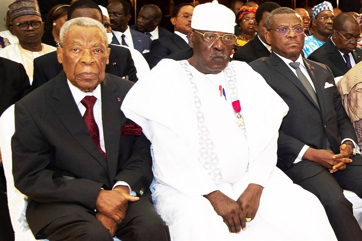 De gauche à droite : Marcel Niat Njifendji, Cavayé Yéguié Djibril et Joseph Dion Ngute, lors de l’ouverture du 15e sommet ordinaire des chefs de l’État de la Cemac, à Yaoundé, le 17 mars 2023. © Maboup