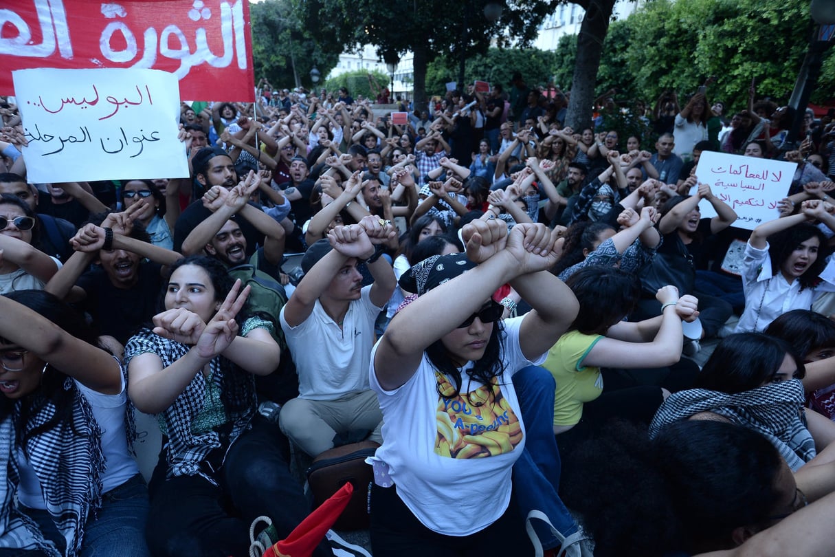 Alors que les arrestations musclées d’opposants se multiplient en Tunisie, Kaïs Saïed procède encore à un mini-remaniement. Ici à Tunis, le 24 mai 2024. © Sofiene HAMDAOUI / AFP