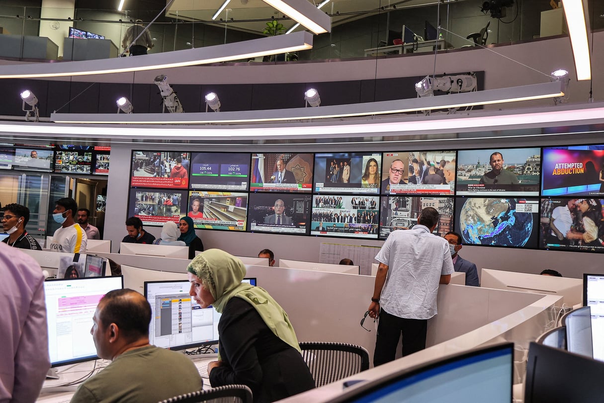 La salle de rédaction d’Al Jazeera Arabic à Doha, le 11 mai 2022. © KARIM JAAFAR/AFP