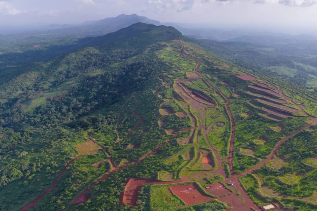 Le projet minier dans la chaîne de montagnes du Simandou, cogéré par Rio Tinto et Simfer. © Facebook Rio Tinto