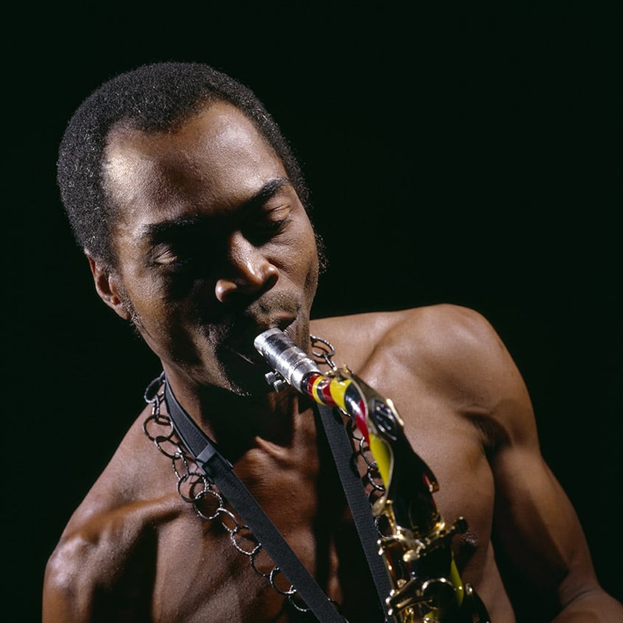 Fela Kuti et son saxophone. © Bernard Matussière / Cité de la Musique