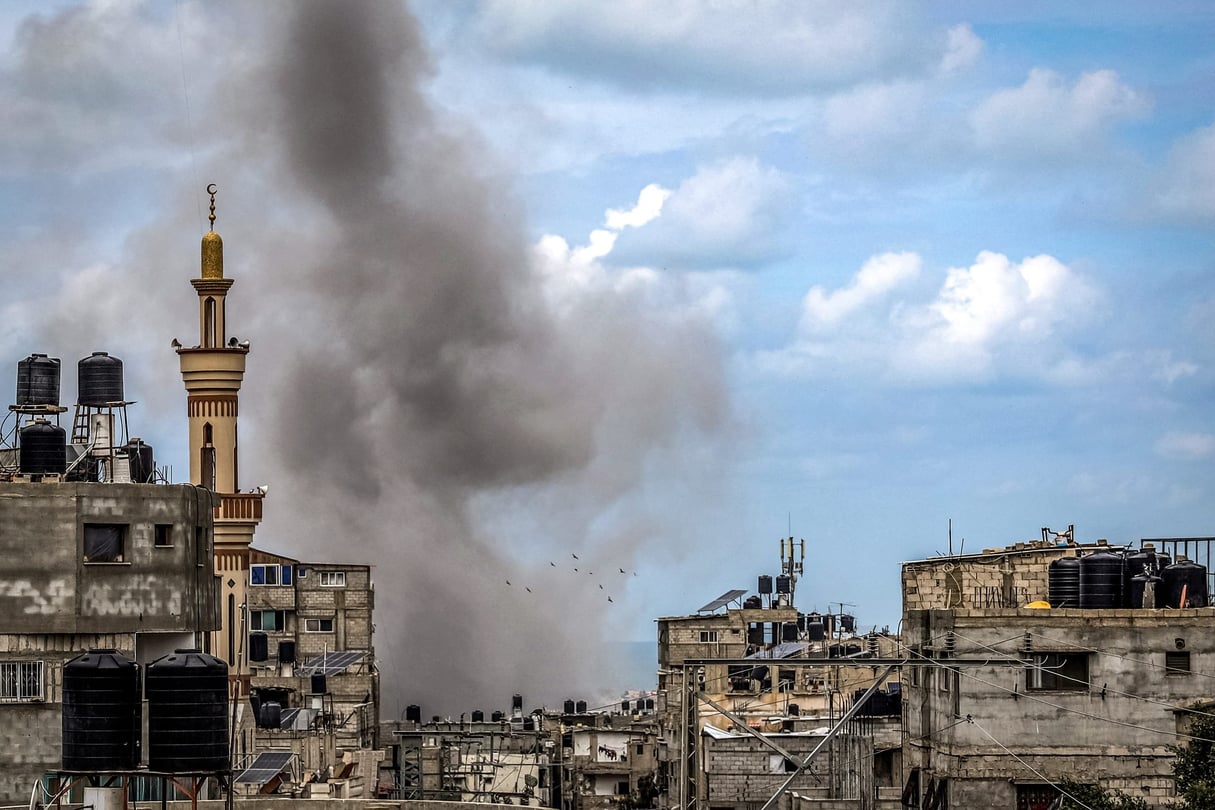 Bombardement israélien sur un bâtiment à Rafah, dans le sud de la bande de Gaza, le 24 mars 2024. © Photo by AFP