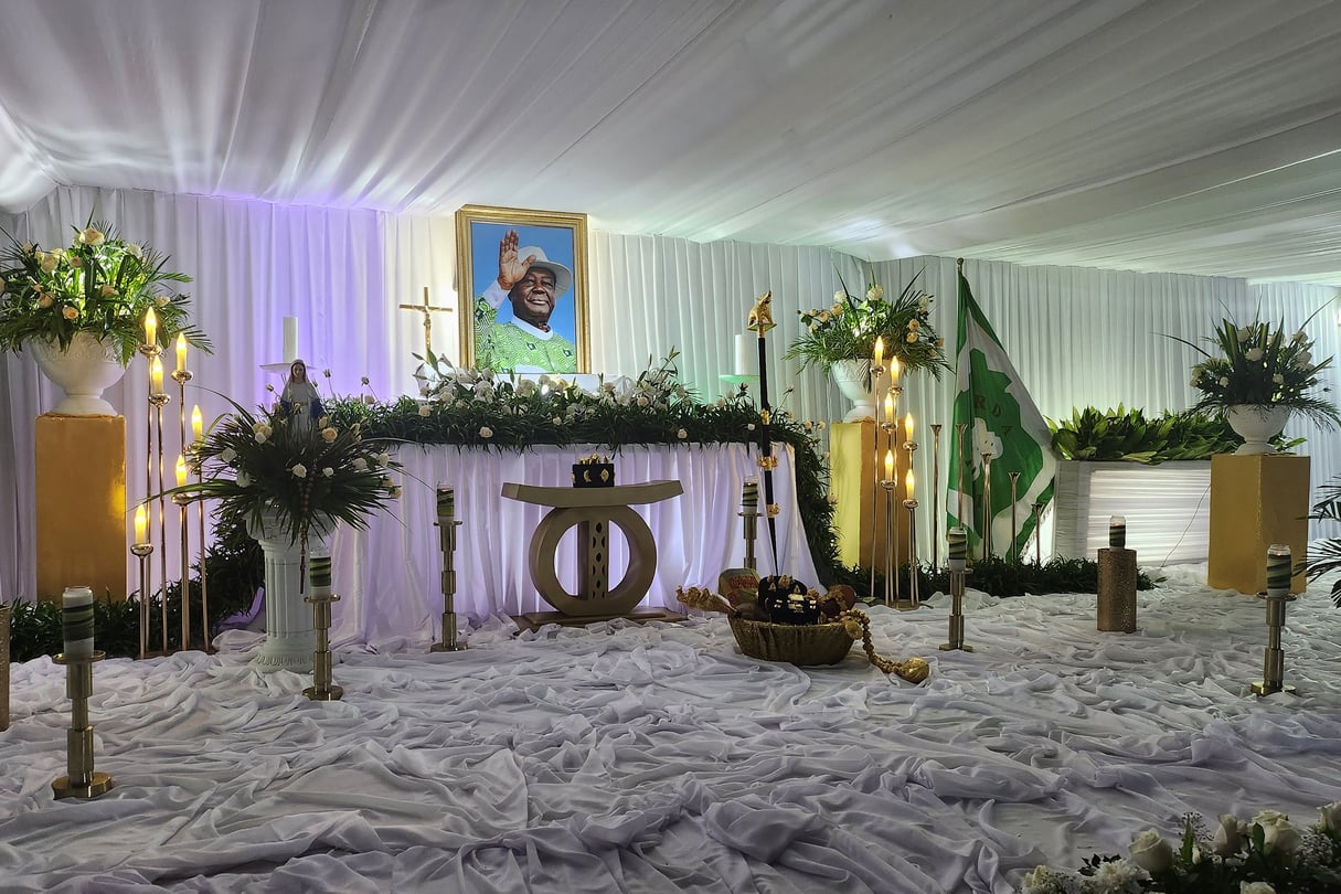 Lors d’une cérémonie d’hommage à Henri Konan Bédié, décédé le 1er août 2023 à Abidjan. © Aïssatou Diallo pour Jeune Afrique