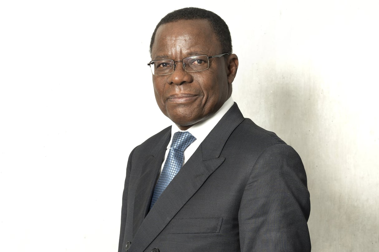 Maurice Kamto du MRC,  Mouvement pour la renaissance du Cameroun, candidat à la prochaine présidentielle, à Jeune Afrique le 22 mai 2018. © Jacques Torregano pour JA