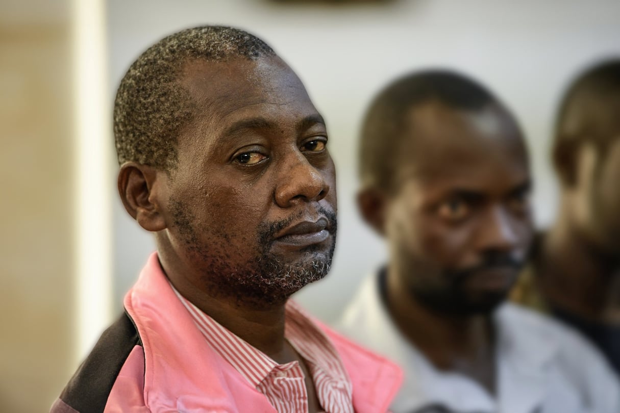 Paul Nthenge Mackenzie au tribunal de Malindi (Kenya), le 2 mai 2023. &copy; SIMON MAINA / AFP