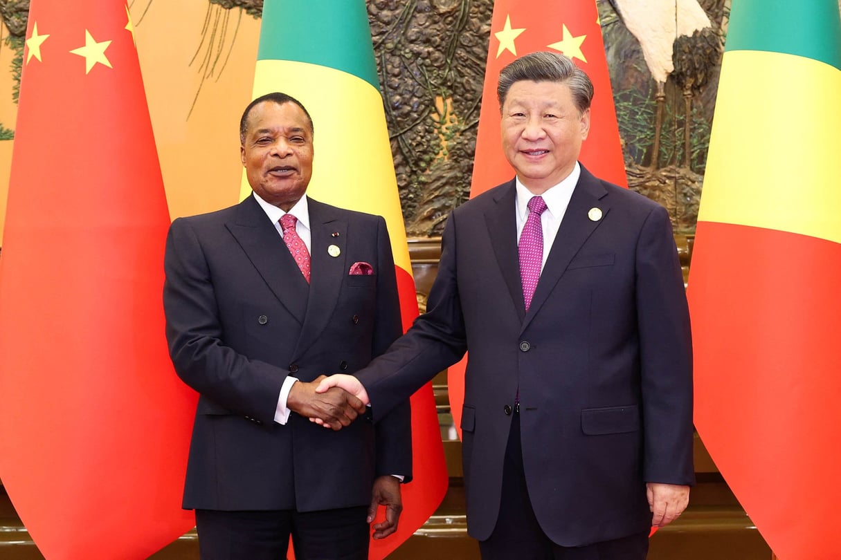 Le président chinois Xi Jinping rencontre le président de la République du Congo, Denis Sassou Nguesso, à Pékin le 19 octobre 2023. © PANG XINGLEI/Xinhua via AFP