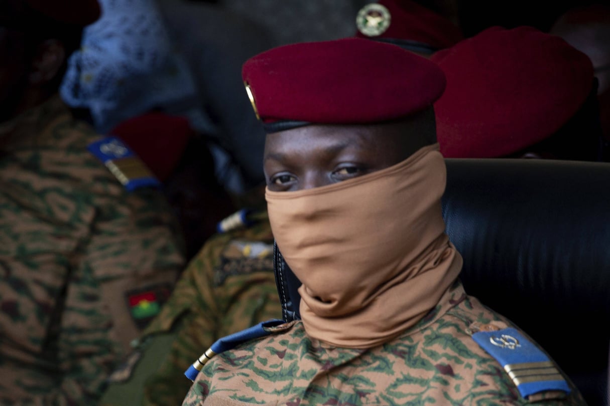 Le capitaine Ibrahim Traoré, président de la transition burkinabè, à Ouagadougou, le 15 octobre 2022. © Kilaye Bationo/AP/SIPA