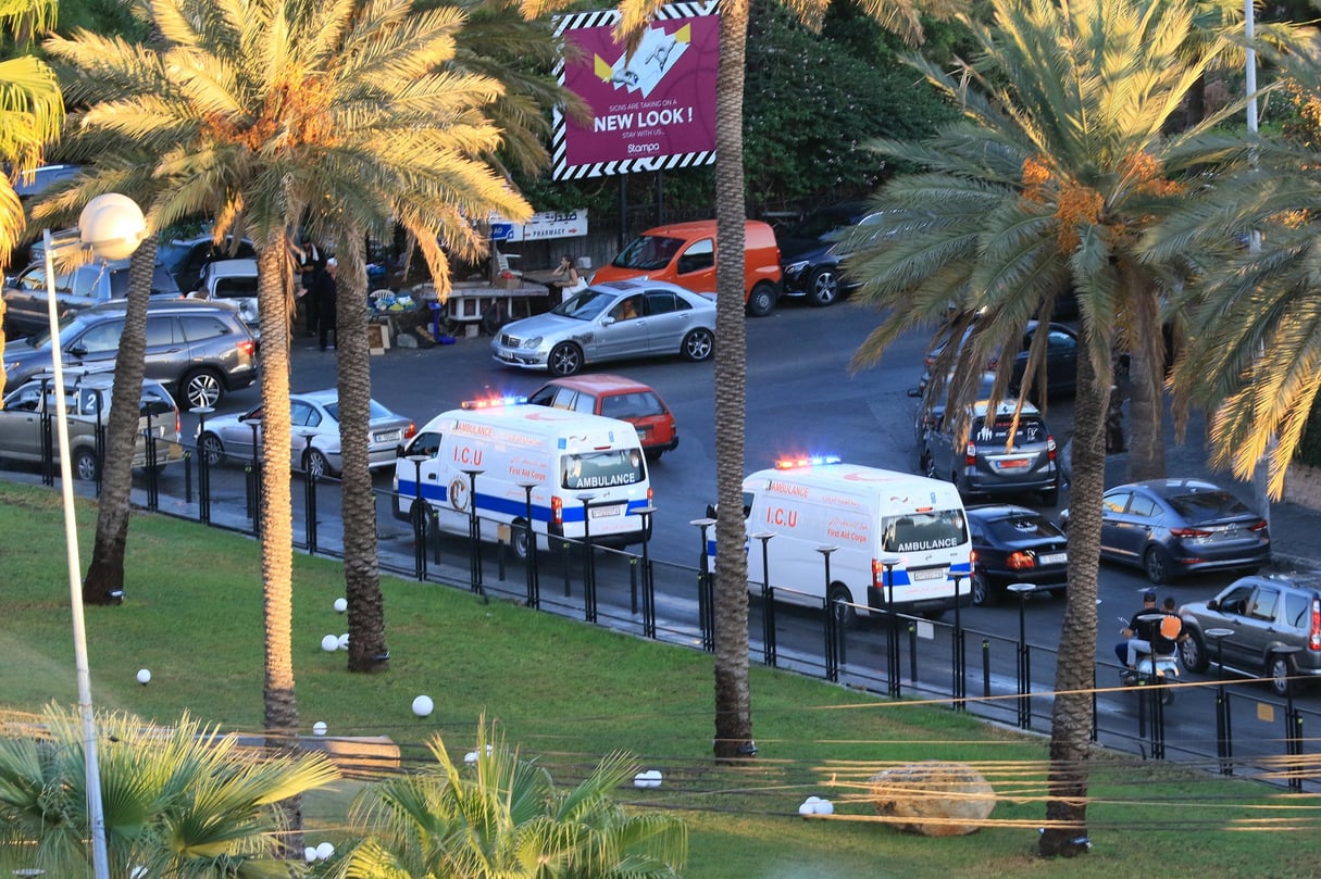 Des ambulances dans la ville de Sidon, au sud du Liban. © MAHMOUD ZAYYAT/AFP