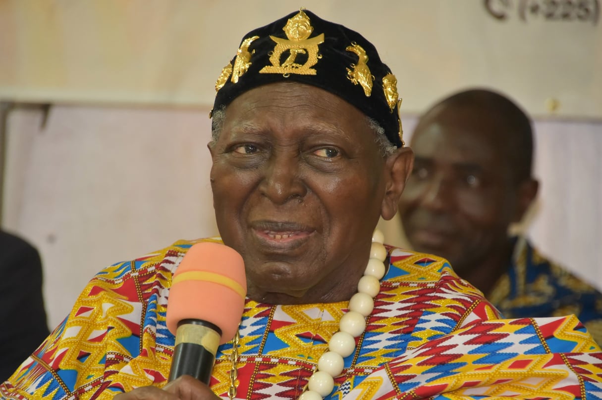 Le roi Awoulae Amon Paul Désiré Tanoé, à Bongouanou, dans le Moronou, le 7 mai 2025. © Facebook Chambre nationale des rois et chefs traditionnels