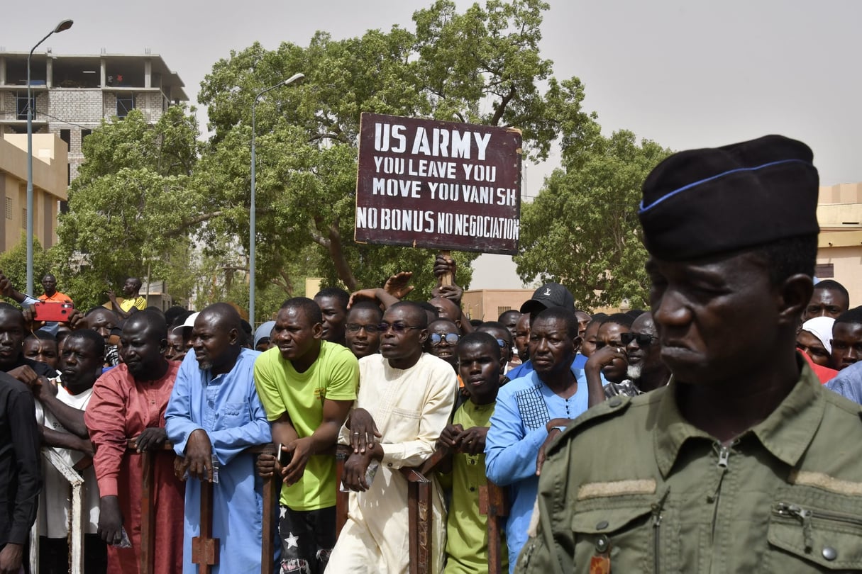 Lors d’une précédente manifestation contre la présence militaire américaine au Niger, le 13 avril 2024, à Niamey. © AFP.