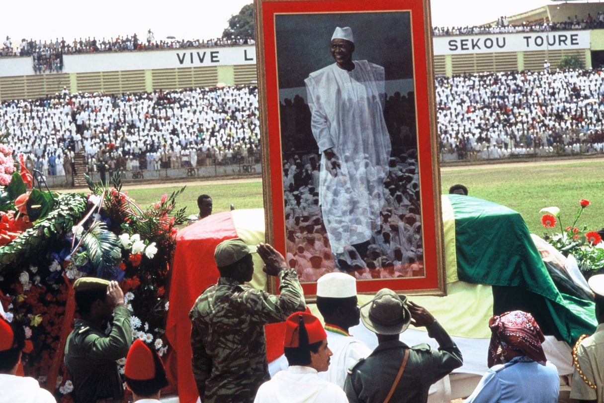 Funérailles du président guinéen Ahmed Sékou Touré, à Conakry, le 30 mars 1984. © REZA/SIPA