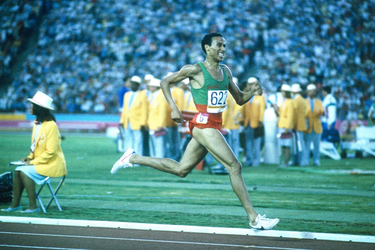 Le Marocain Saïd Aouita remporte le 5 000 m aux JO de Los Angeles, le 11 août 1984. © Legros Lecoq Pichon /PRESSE SPORTS