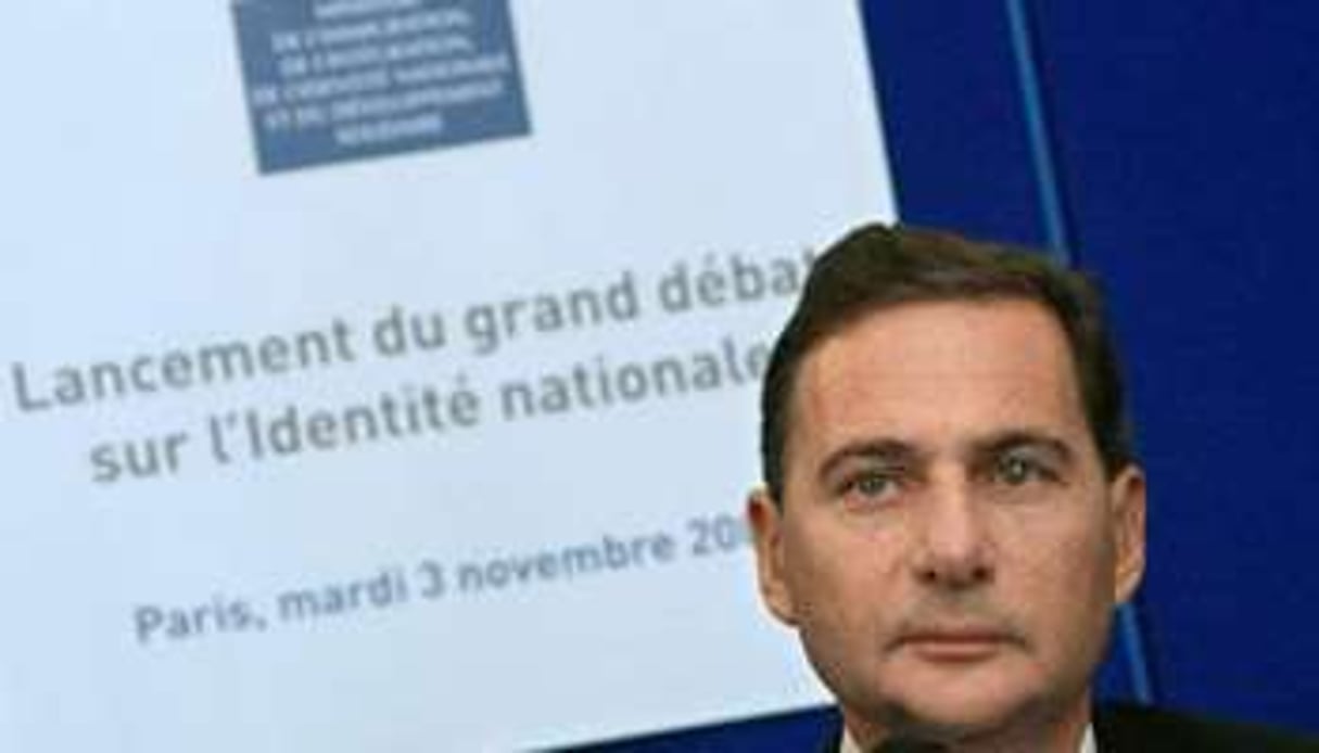 Eric Besson lors du lancement du débat sur l’Identité nationale © AFP