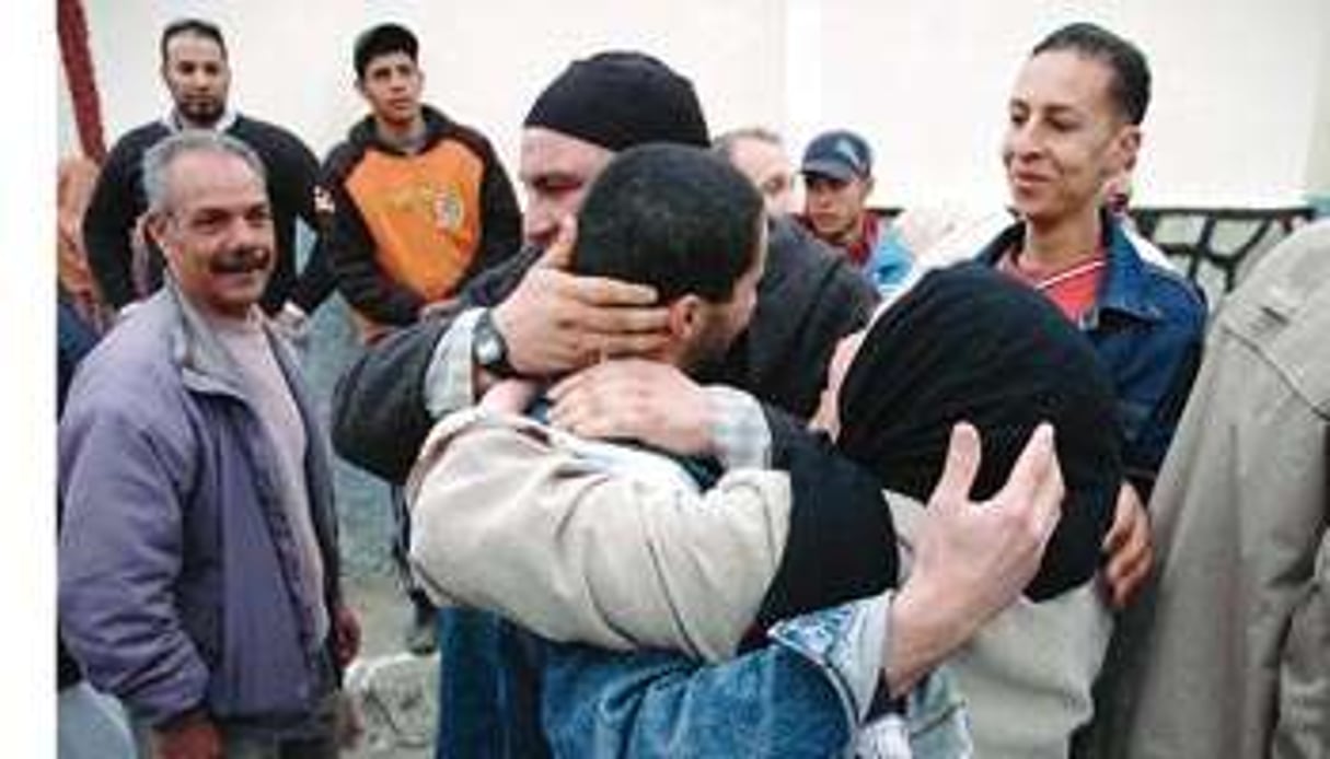 Plus de 2500 prisonniers islamistes ont été libérés et quelque 6500 repentis réinsérés © Samir Sid