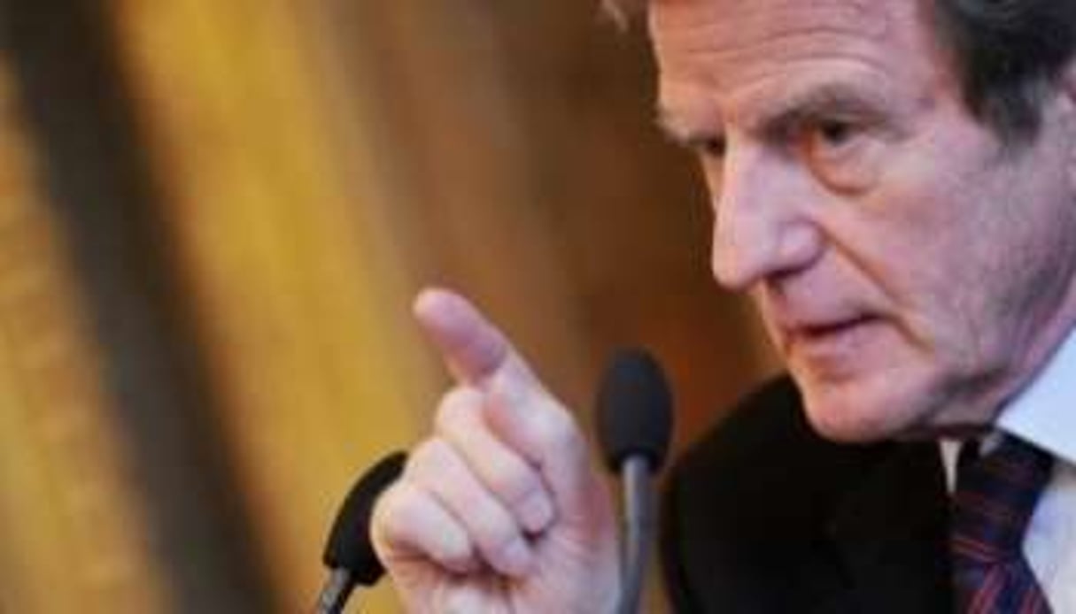 Bernard Kouchner déplore la condamnation de Taoufik Ben Brik, condamné le 30 janvier 2010 © AFP