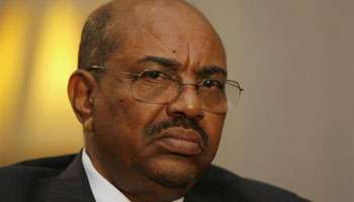 Les relations sont habituellement tendues entre la France et le président soudanais © AFP