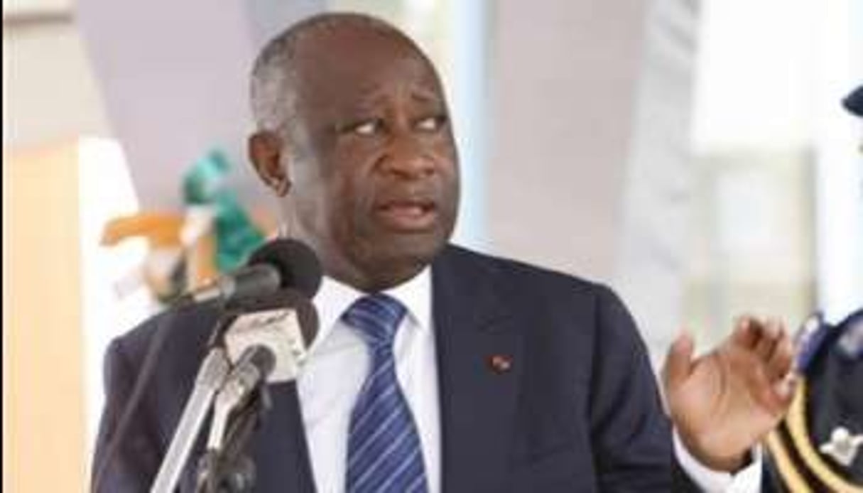 Laurent Gbagbo a dissous le gouvernement et la CEI, le 12 février © Reuters / Luc Gnago