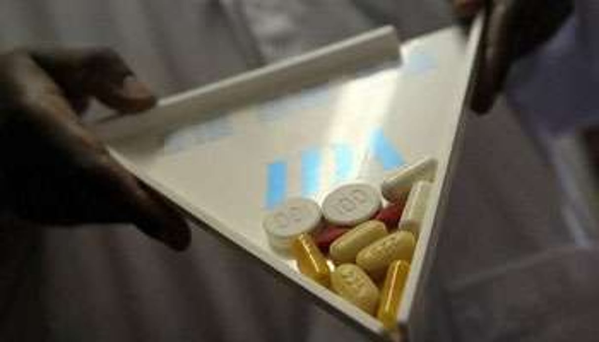Les anti-rétroviraux permettent de rendre les personnes traitées 25 fois moins contagieuses © AFP