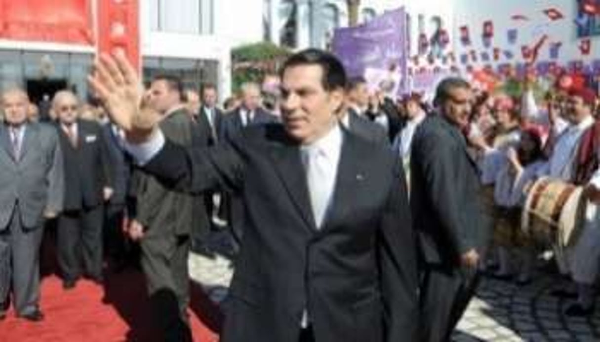 Le président tunisien Zine El Abidine Ben Ali, le 12 novembre 2009 à Tunis. © AFP