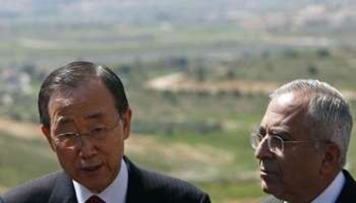 Ban Ki-moon et le premier ministre palestinien, Salam Fayyad, le 20 mars à Ramallah. © AFP