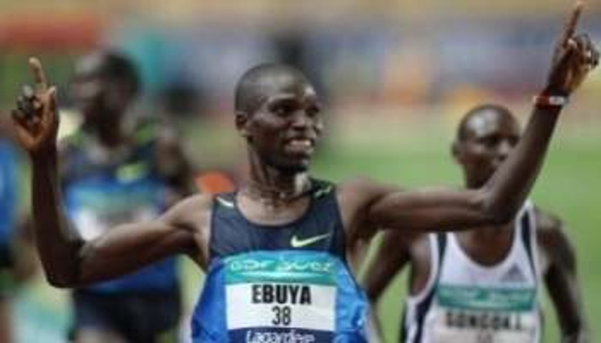 Joseph Ebuya, vainqueur du mondial de cross-country dimanche 28 mars. © AFP
