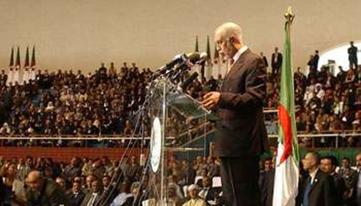 Abdelaziz Belkhadem, pendant son intervention devant les congressistes. © Farouk Batiche/Newpress