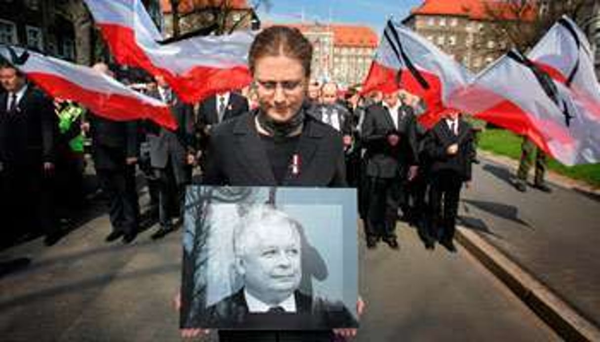 Hommage au chef de l’État défunt, le 13 avril, à Szczecin. © Reuters