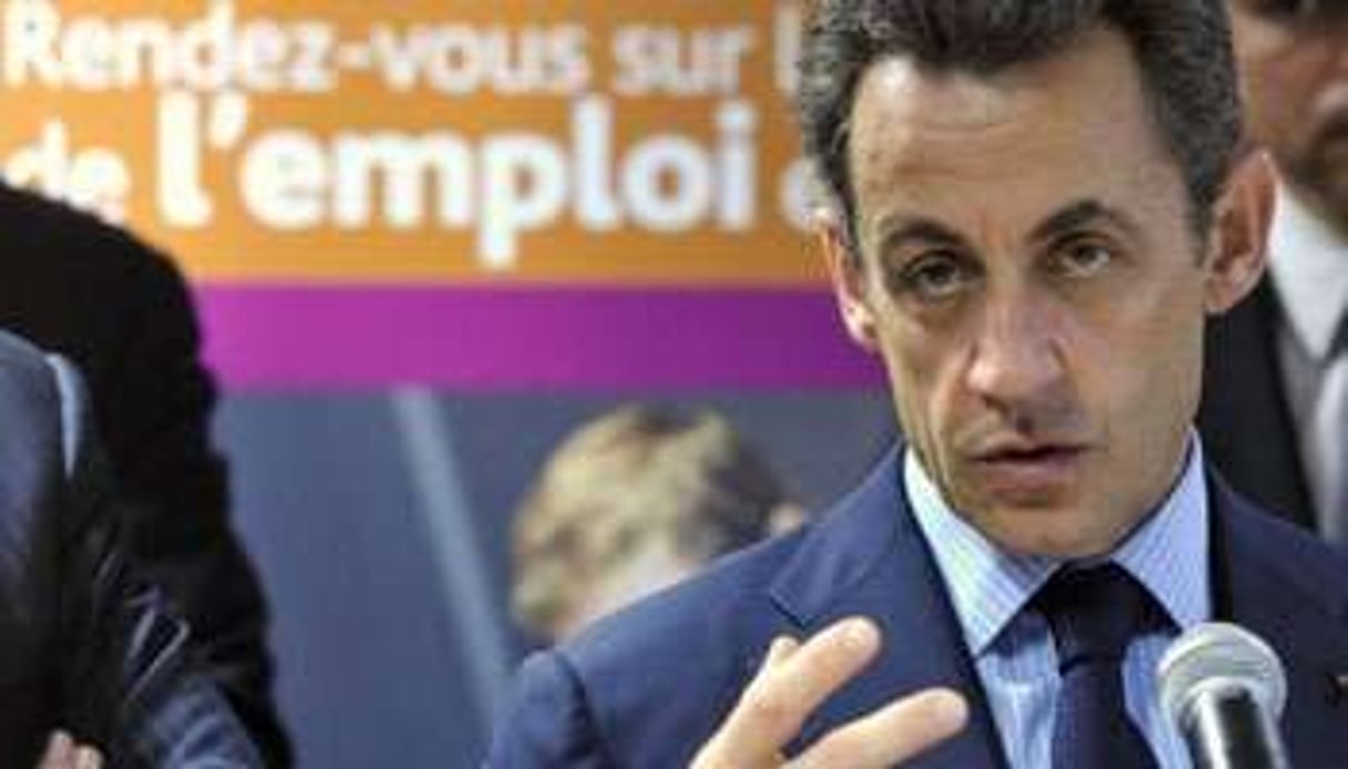 Nicolas Sarkozy s’exprime lors d’une visite dans un centre du Pôle Emploi, le 15 avril 2010. © AFP