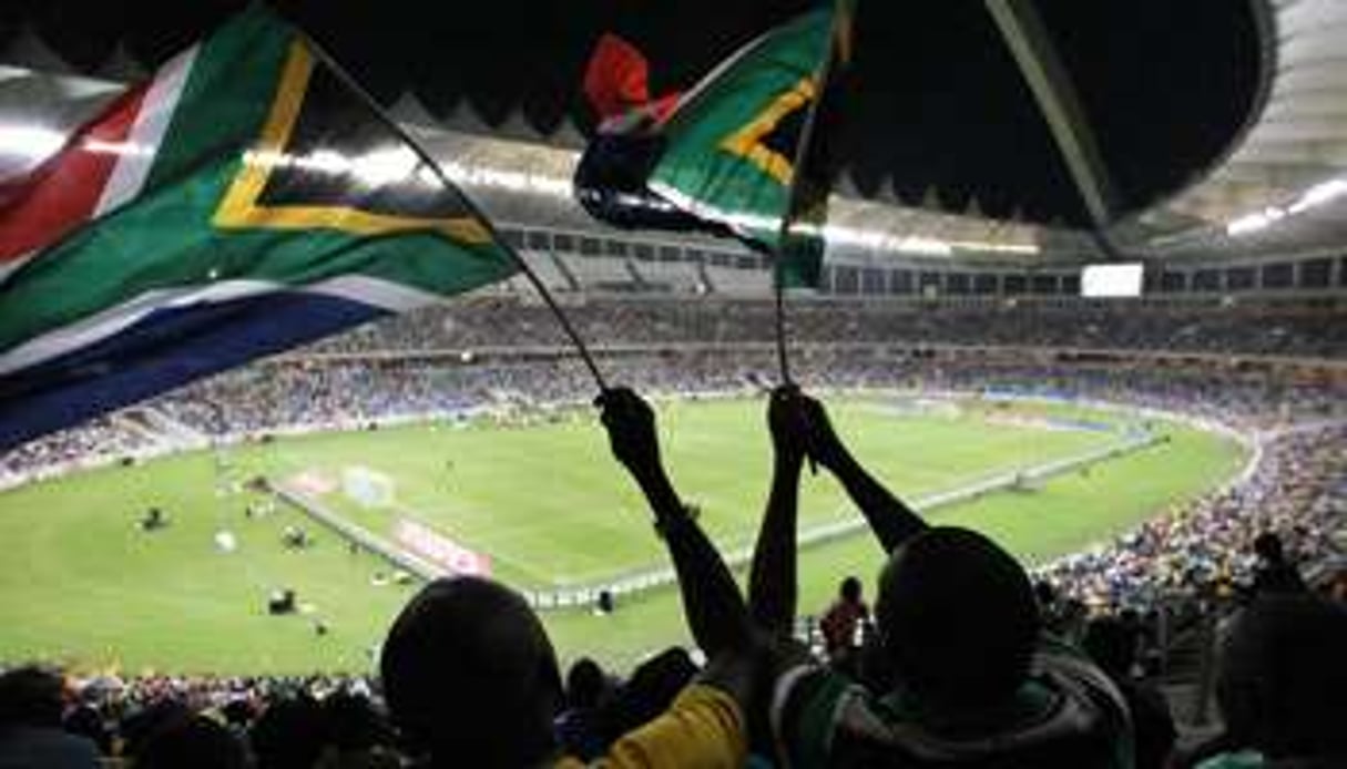 Le stade Moses-Mabhida, à Durban, risque de voir passer peu d’Africains, en dehors des locaux. © JON HRUSA/EPA/CORBIS